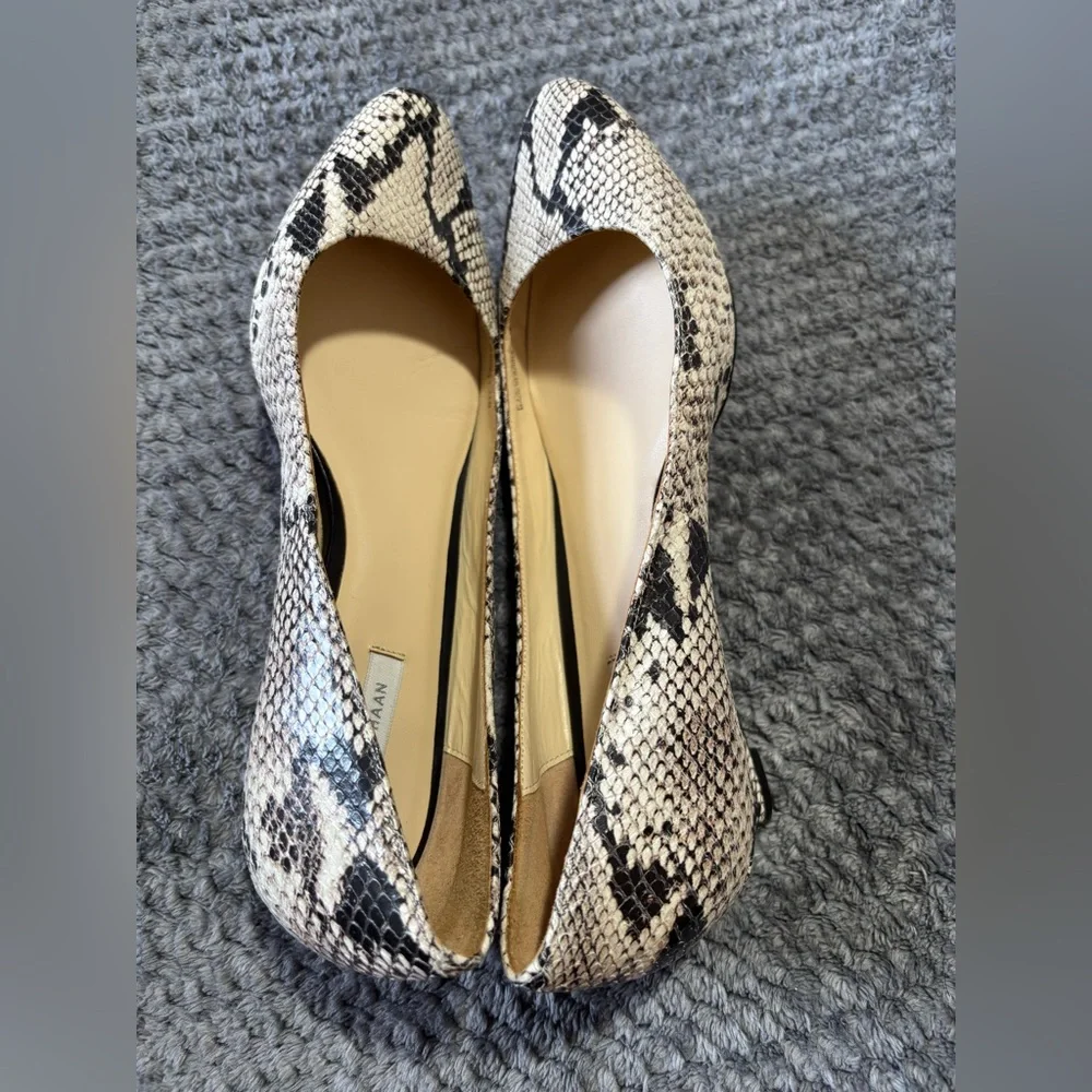 Cole Haan Bethany Heels pumps Black and Cream Snakeskin. Size 7.5